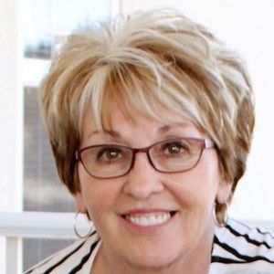 Meet your Posher, Debbie